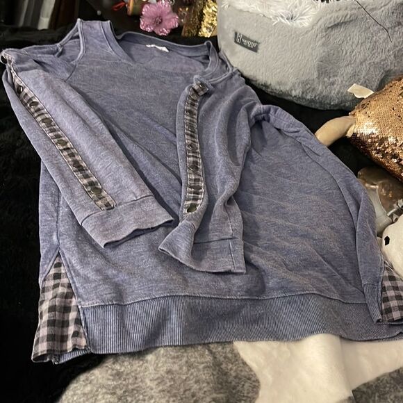 Maurices 2xl plus size cold shoulder blue pullover sweatshirt plaid stripedetail - Picture 4 of 11